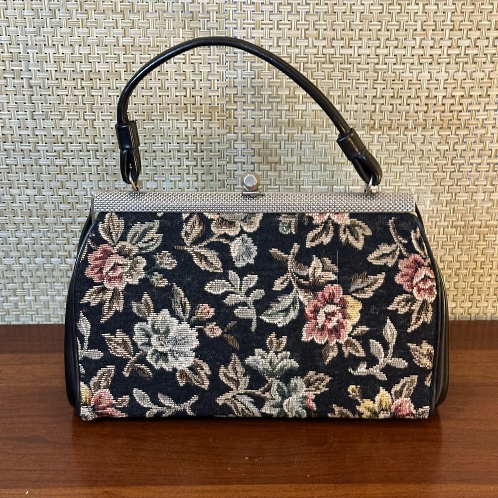 🌟HP🌟VTG 1950s Black Floral Tapestry Carpet Bag Top Handle Handbag by Dover USA